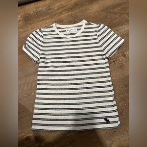 Youth girls Abercrombie t shirt